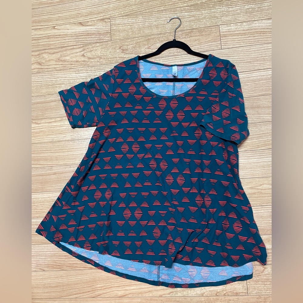 LuLaRoe stretchy shirt, L, green/red pattern